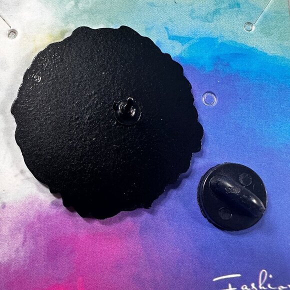 Stitch Scrump Lapel Pin Christmas Wreath Accessories Jewelry Brooch Badge Pin - Picture 4 of 8